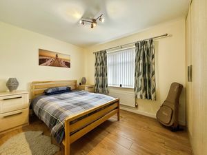 Bedroom- click for photo gallery